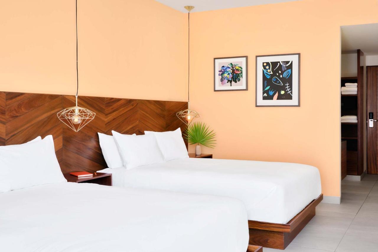 Calixta Hotel Playa del Carmen Bagian luar foto